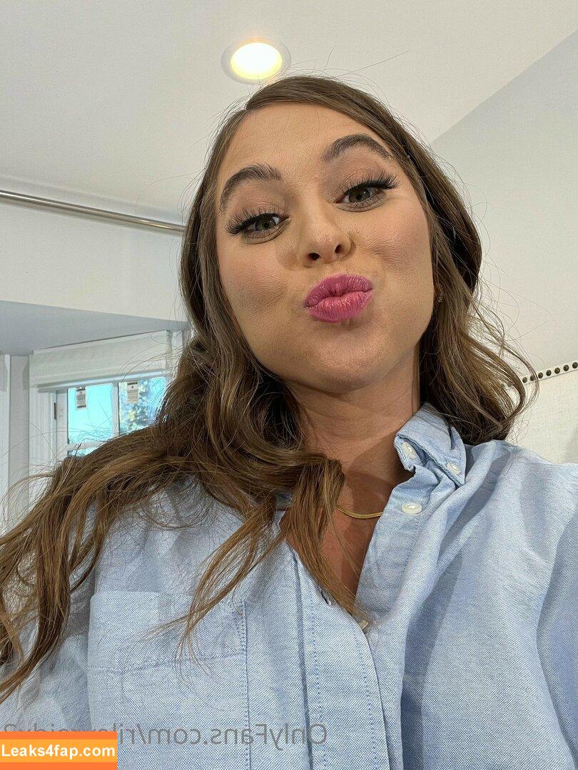Riley Reid / hellorileyreid / rileyreid leaked photo photo #0087