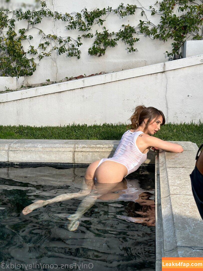 Riley Reid / hellorileyreid / rileyreid leaked photo photo #0325