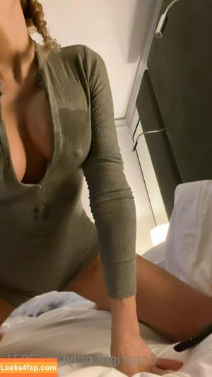 Stacey Hampton photo #0187