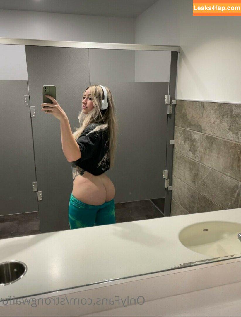 StrongWaifu leaked photo photo #0020