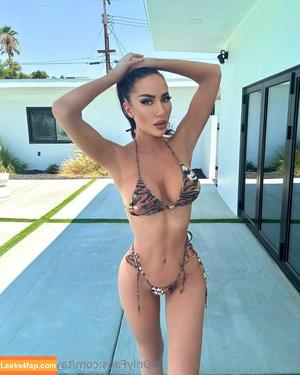Taylor Jevaux photo #0048