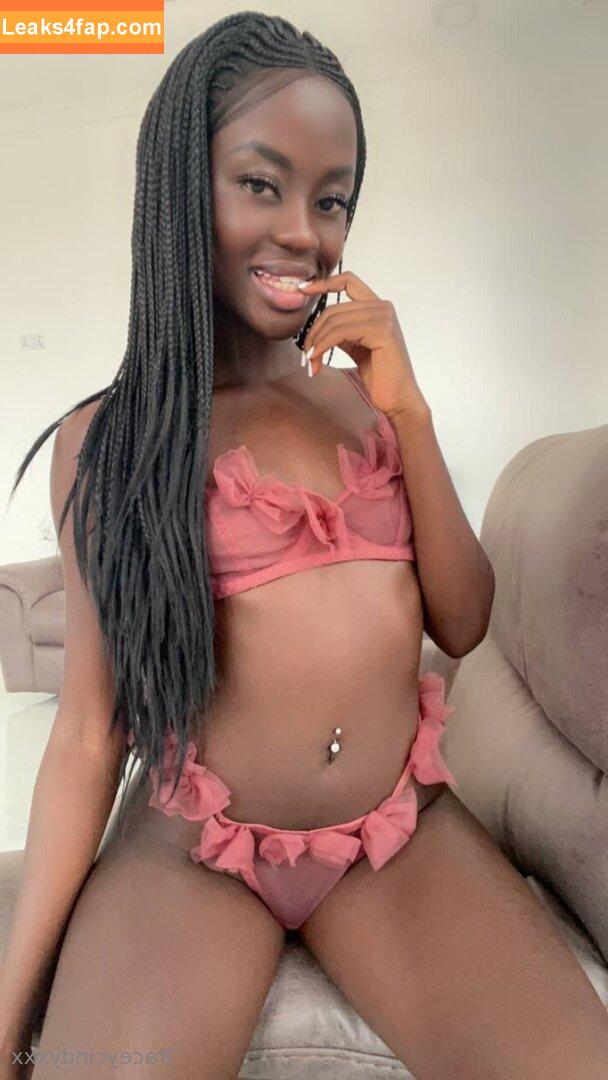 traceycindyxxx / cindy_tracey leaked photo photo #0040