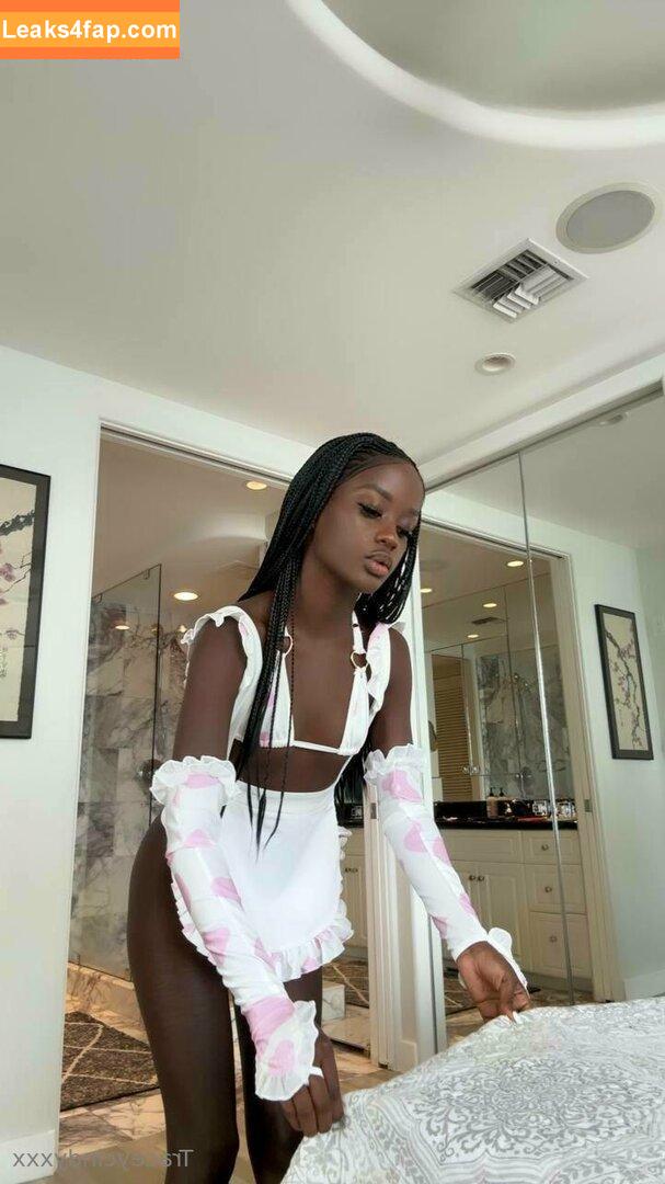 traceycindyxxx / cindy_tracey leaked photo photo #0057