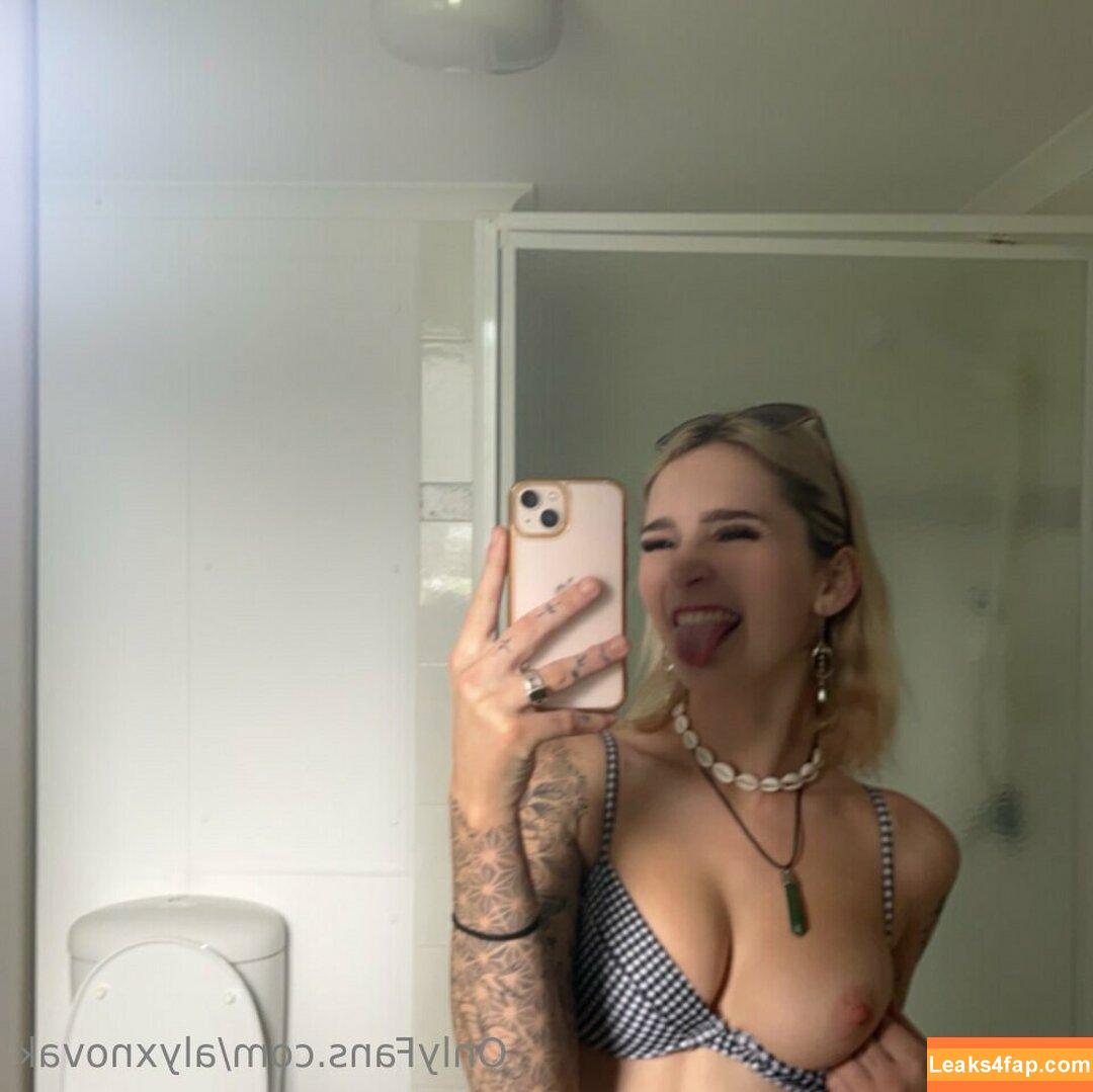 Troublesfinest / alyxxmj leaked photo photo #0034
