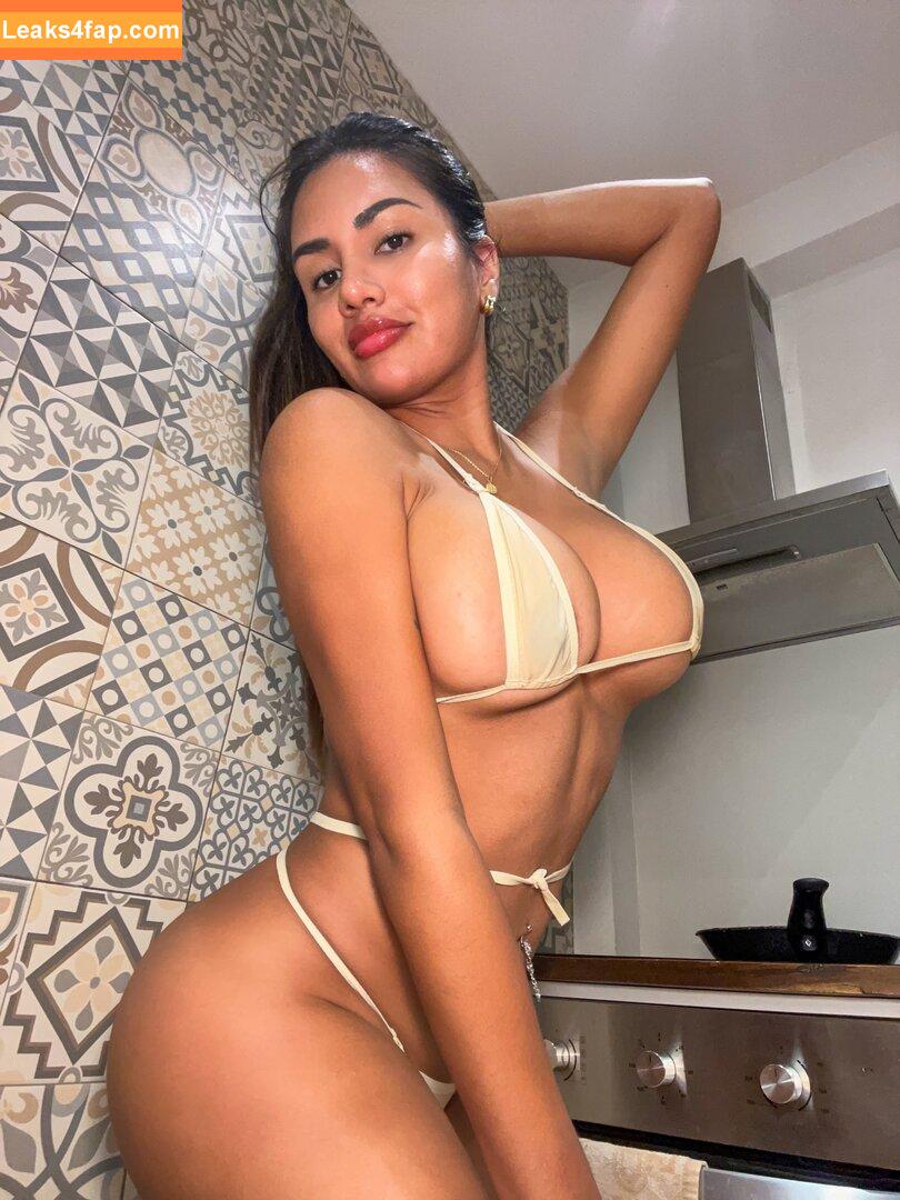 Val Cortez / Val around the world / val.aroundworld / valcortez leaked photo photo #0012