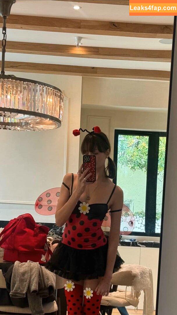 caitlinerinoneill / heyitsapril leaked photo photo #0001