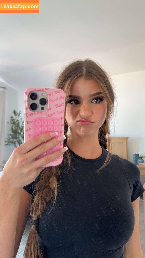 Brooke Monk / uhh_uma leaked photo photo #0014