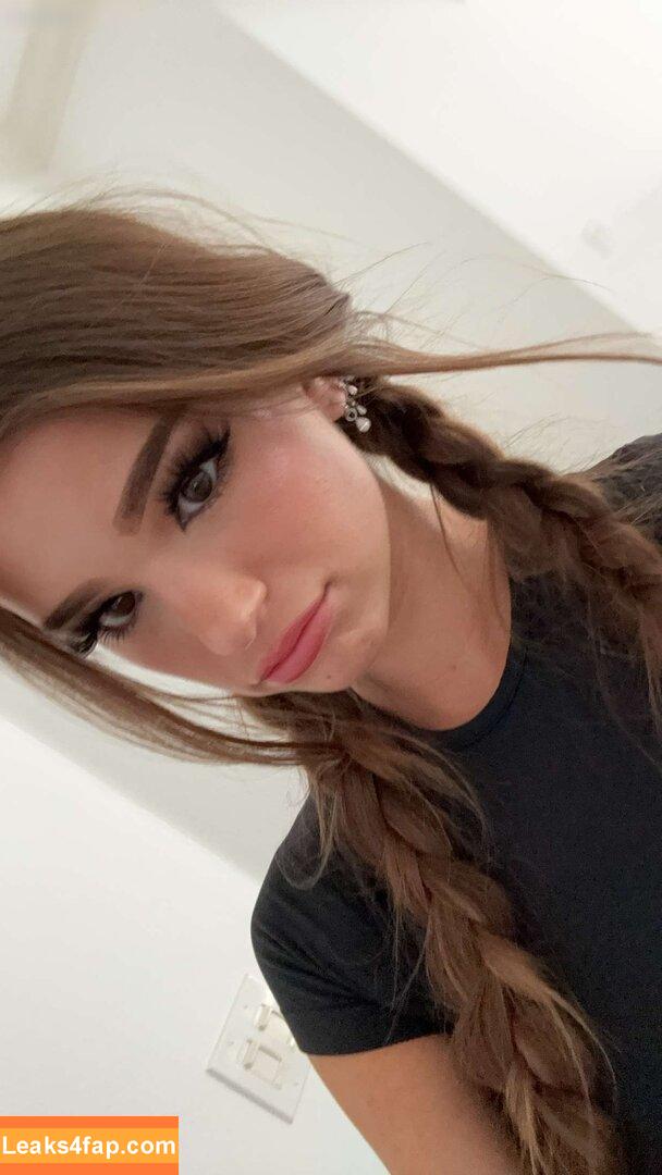 Brooke Monk / uhh_uma leaked photo photo #0024