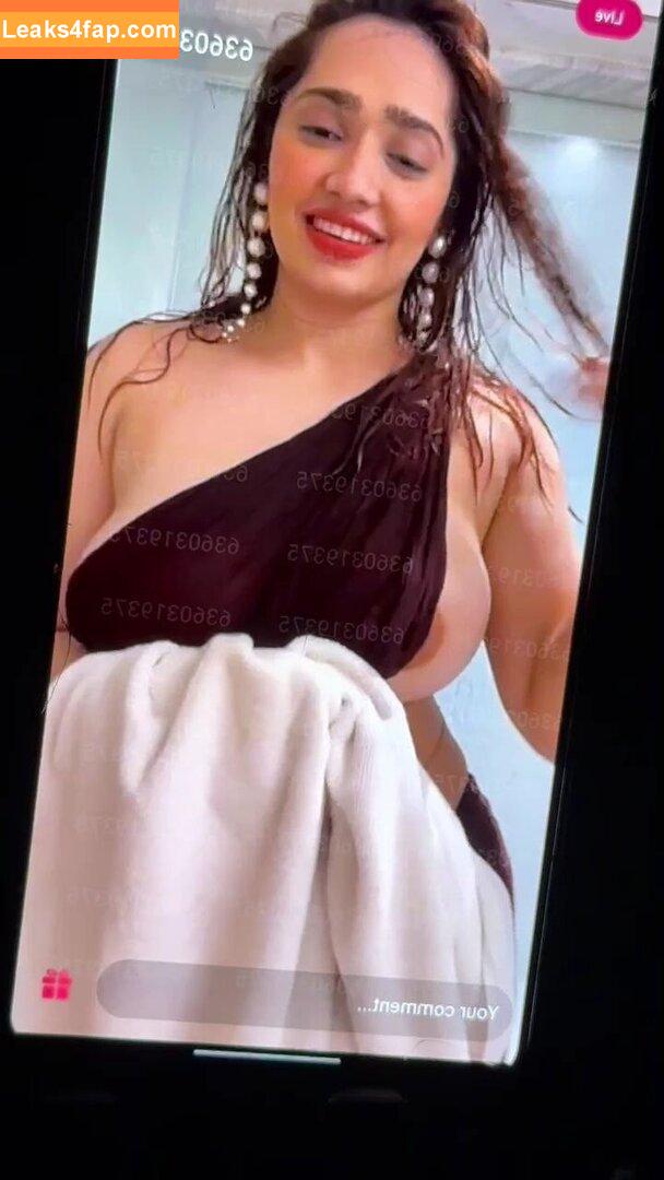 Aditi Mistry / aditimistry2607 leaked photo photo #0007