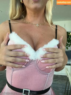 Alexa Adams photo #0024