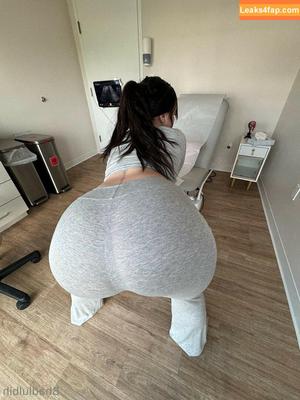 Ariellelael photo #0001