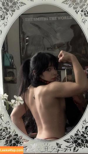 BuffGothMom photo #0002