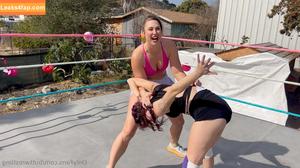 buttwrestling фото #0004