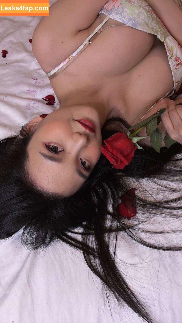 Codemiko / Youneh / thecodemiko leaked photo photo #0004