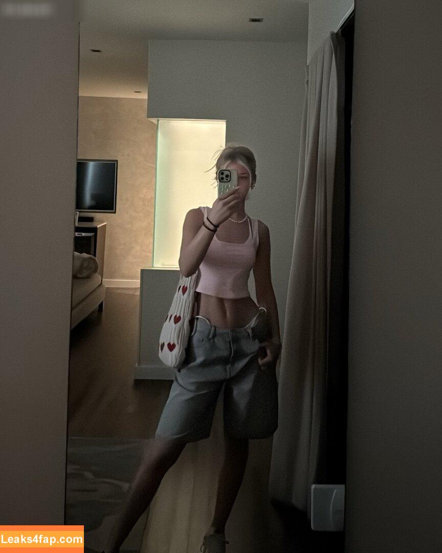 Elena Zoe /  leaked photo photo #0068