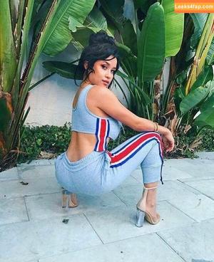 Elizabeth photo #0045