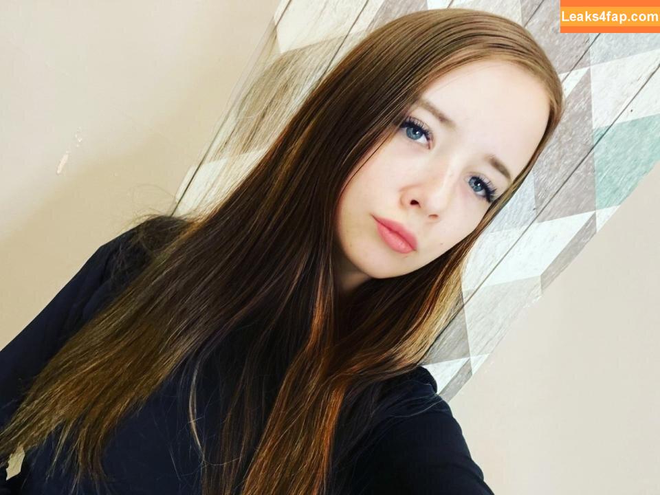 Emily Flowers /  leaked photo photo #0010