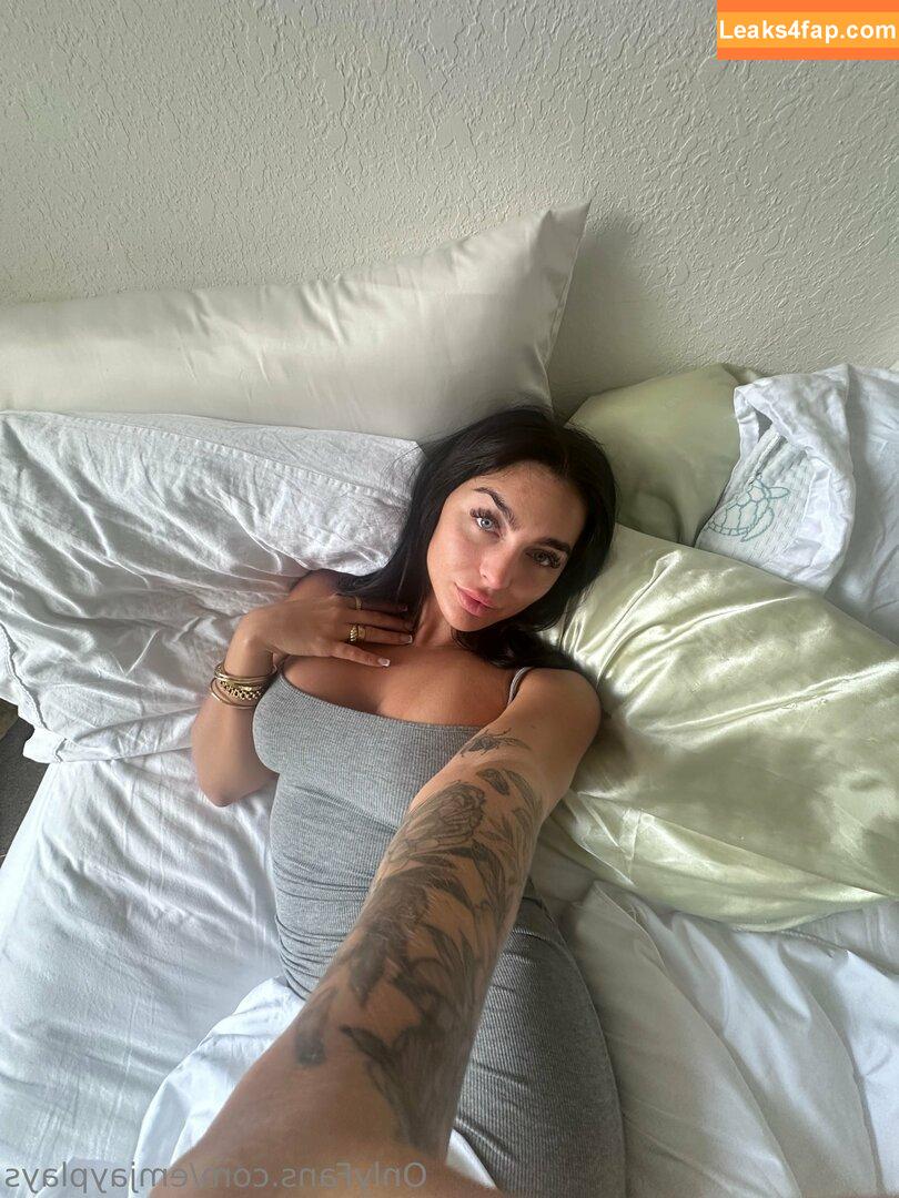 Emily Rinaudo / emjayplays / emjayrinaudo_ слитое фото фото #0073