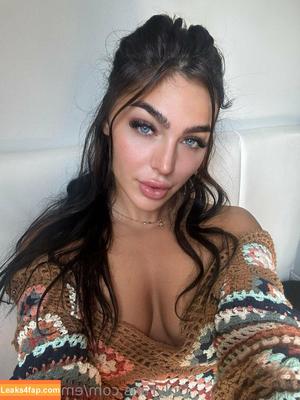 Emily Rinaudo photo #0051