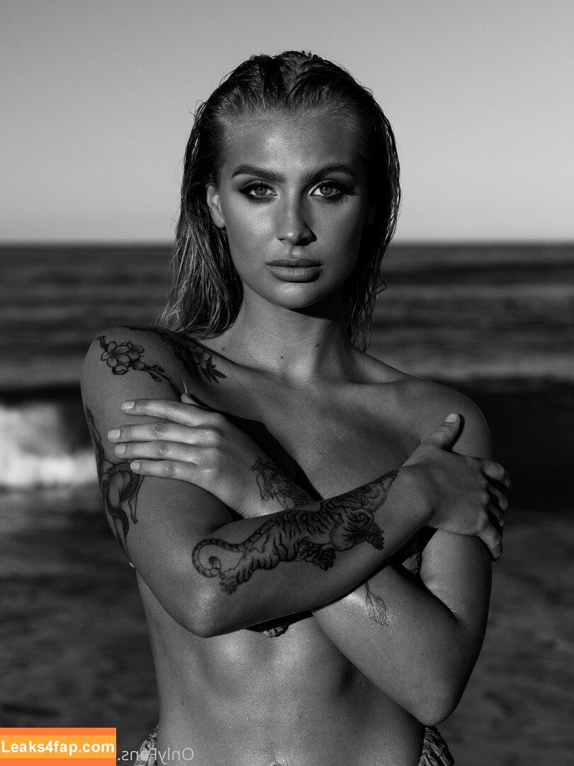 Erin James / erinmiajames / https: leaked photo photo #0005
