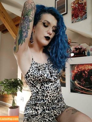 haelle_ photo #0012