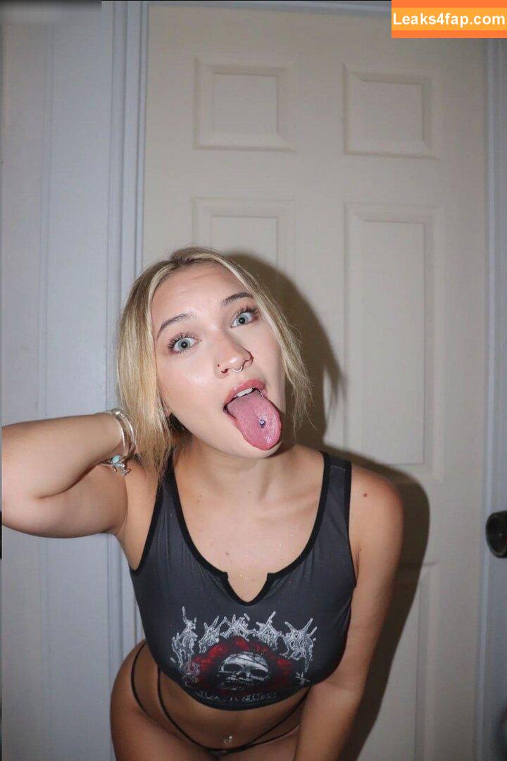 Halia Beamer / haliabeamer leaked photo photo #0002
