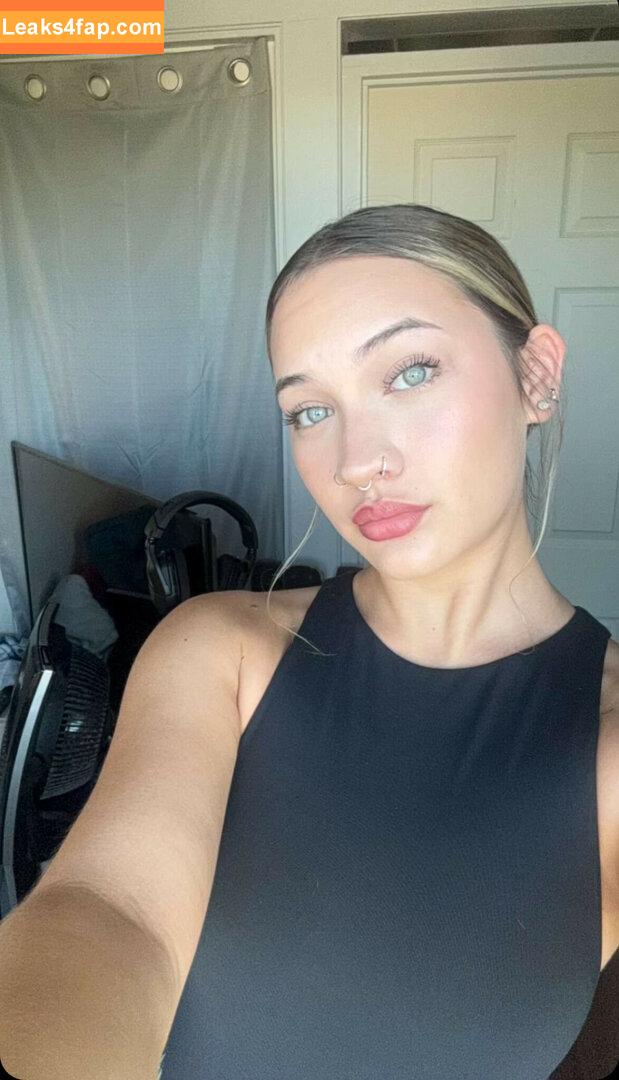 Halia Beamer / haliabeamer leaked photo photo #0018