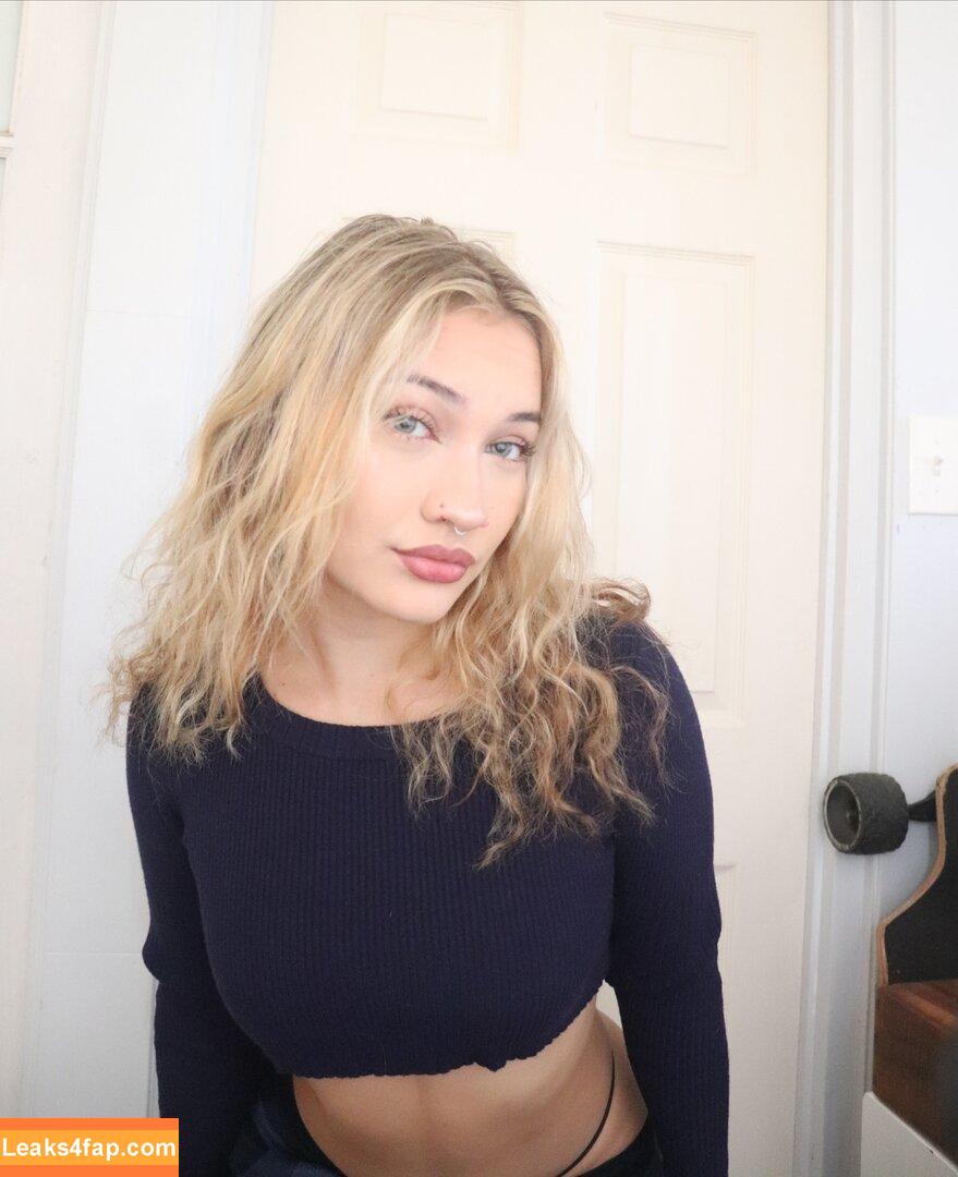 Halia Beamer / haliabeamer leaked photo photo #0024