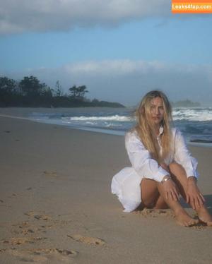 Halia Beamer photo #0282