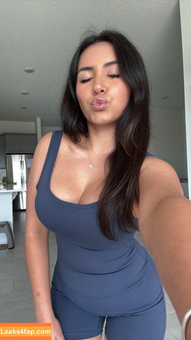 Janexy Sanchez / Social Media Post / janexysanchez слитое фото фото #0048