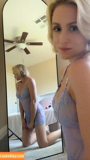 Kate Shelor photo #0003