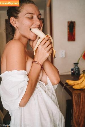 Lily Ivy photo #0037