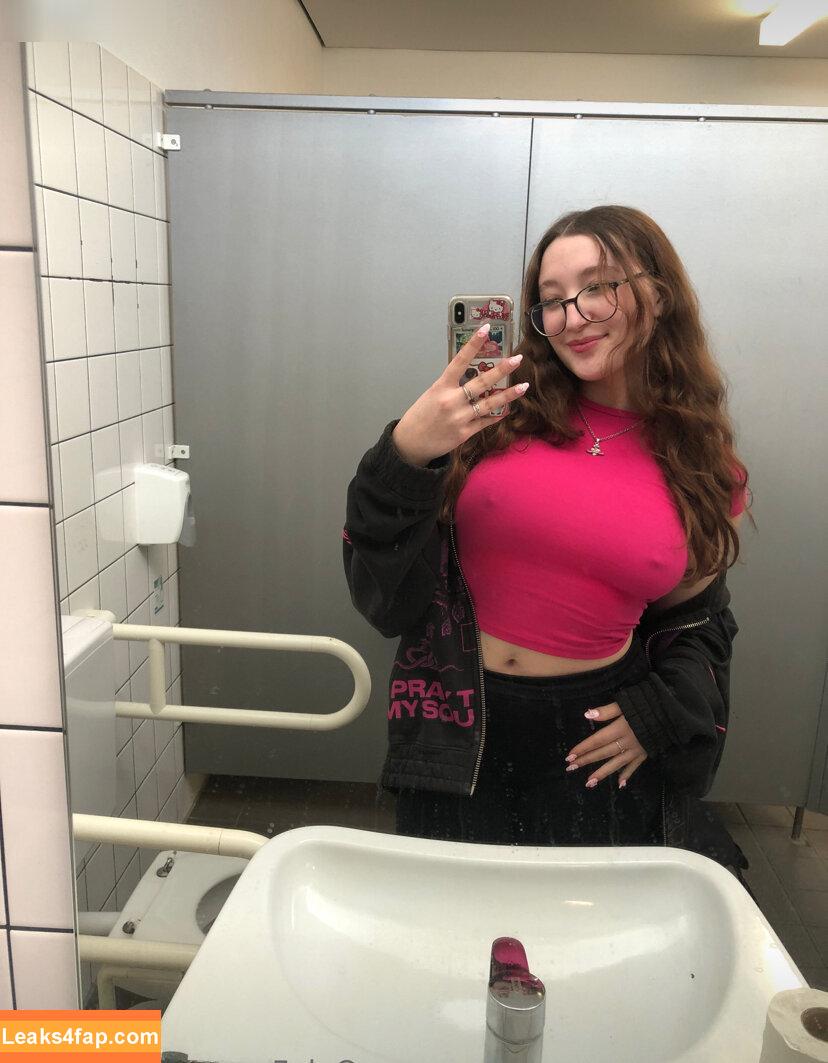 Lucyyy06 /  leaked photo photo #0008