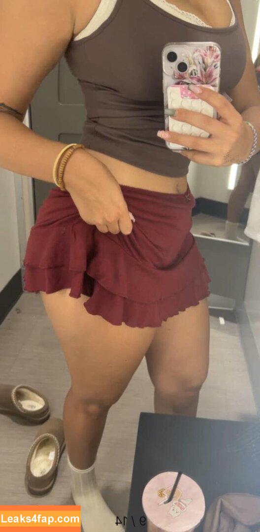 luvedbyhannah / explicittbabe leaked photo photo #0004