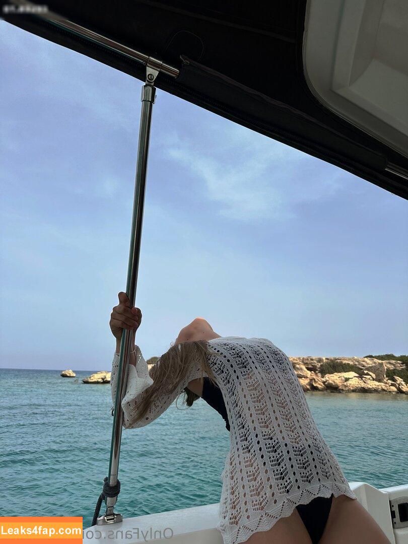 Maja Holf /  leaked photo photo #0004