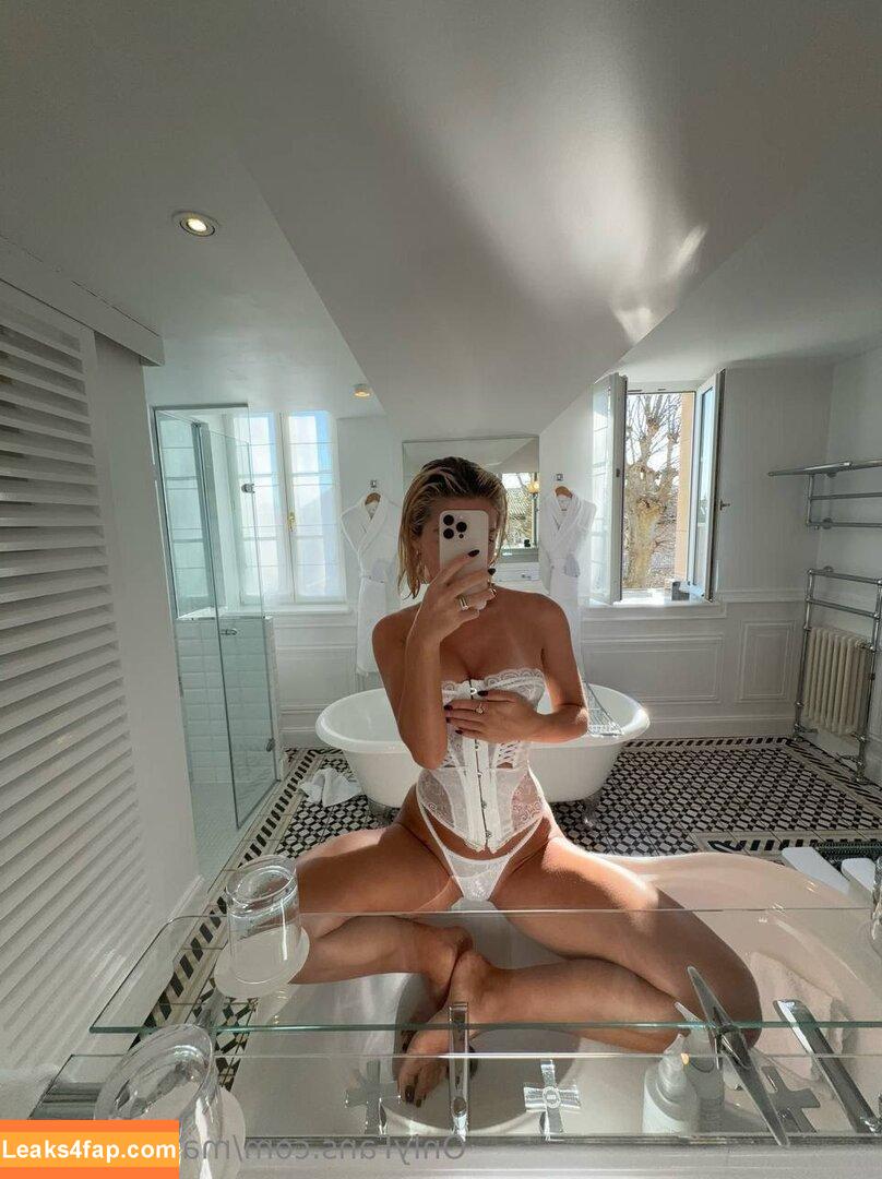 mathildtantot /  leaked photo photo #0025