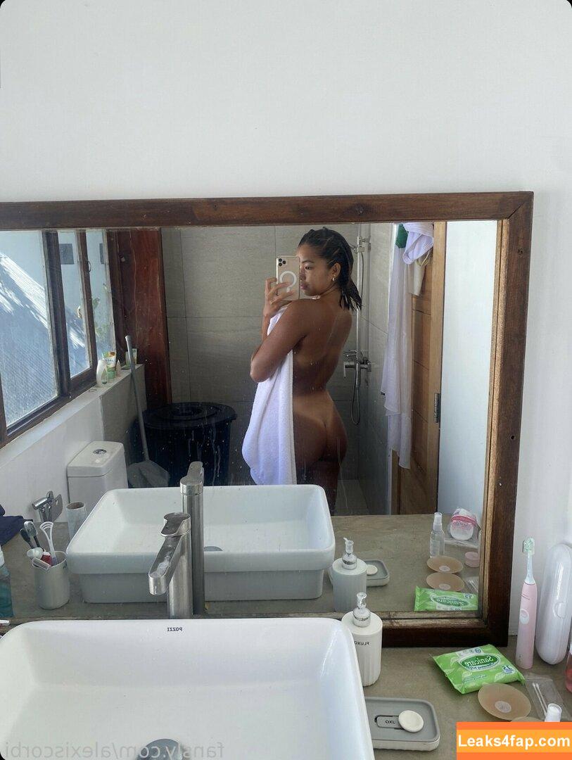 miss.corbi /  leaked photo photo #0031