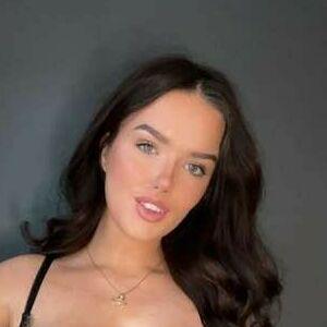 Sophie Crawley photo #0008
