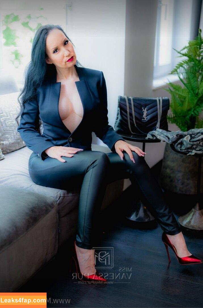 Vanessa Pur / vanessa.pur / vanessapur leaked photo photo #0110