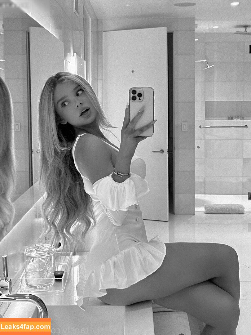 Veronica Zolotova /  leaked photo photo #0042