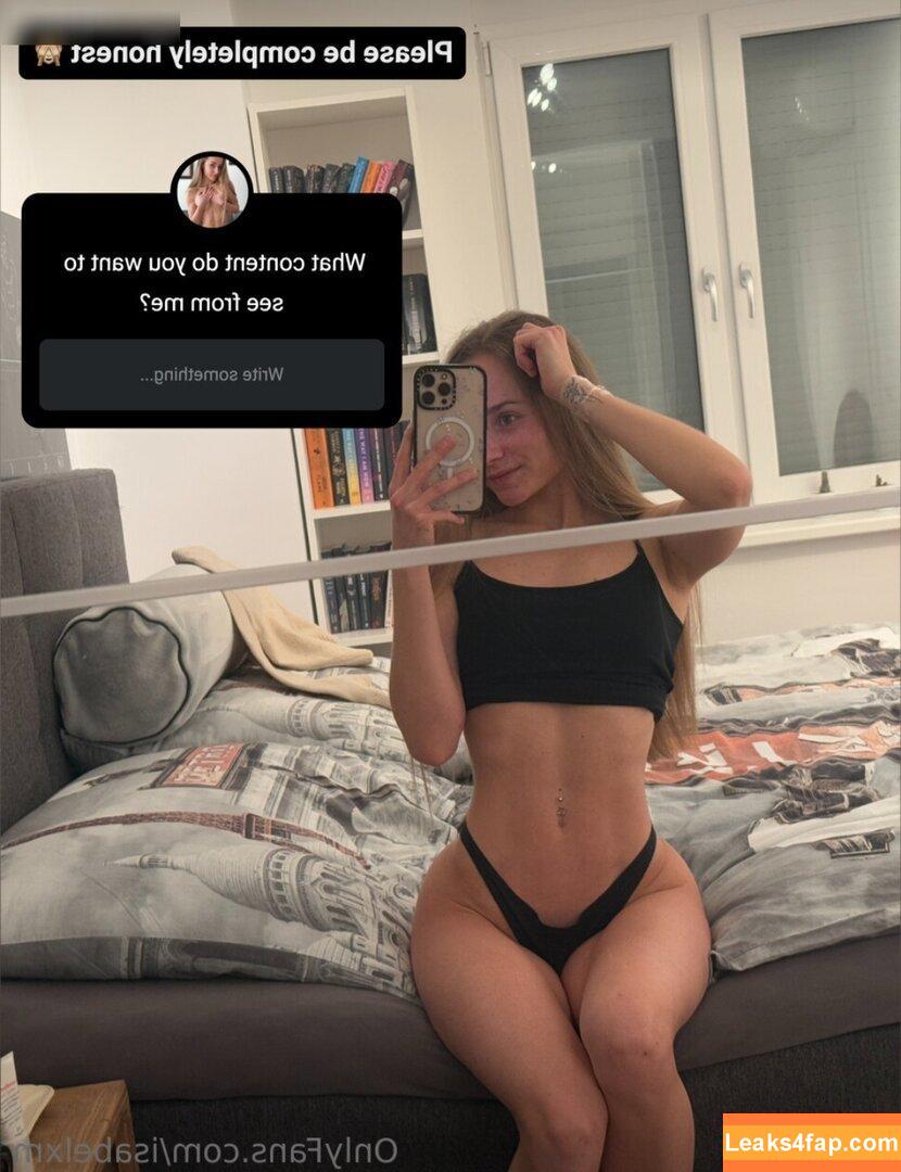 By.isabelyvonne /  leaked photo photo #0001