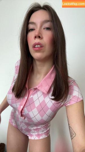 Tania Bann photo #0083
