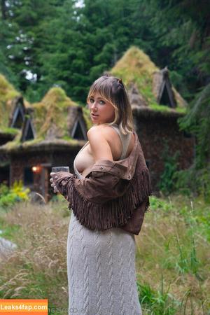 Sara Jean Underwood photo #0081