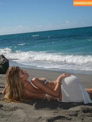 Hayley Maxfield photo #0005