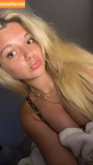 Abigail Lutz photo #0018