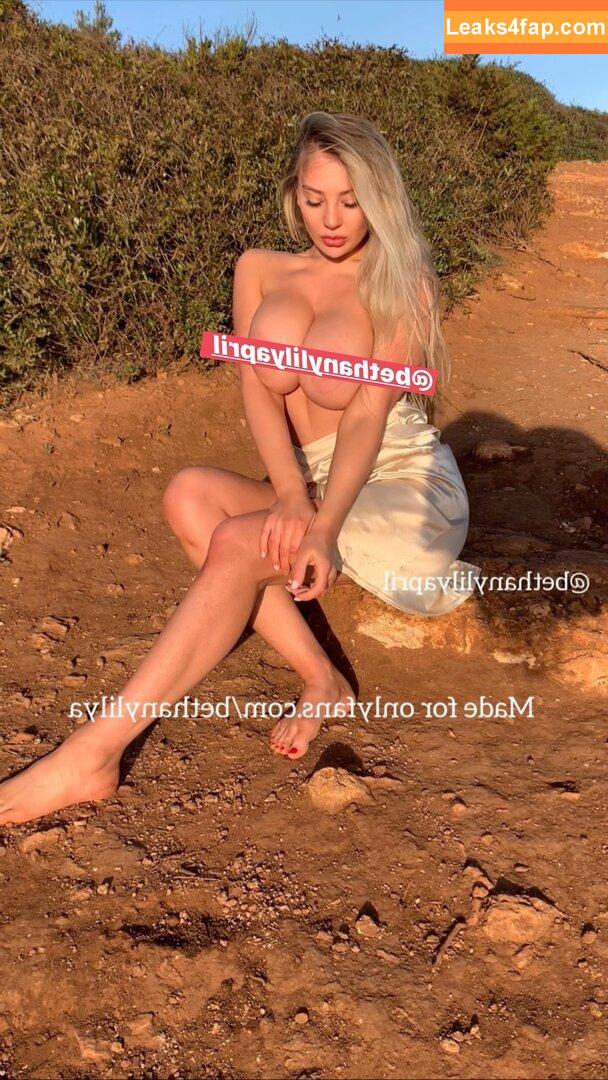 Bethany Lily April /  leaked photo photo #0024