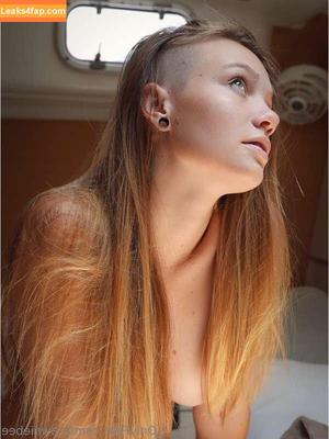 Brawniebee photo #0020