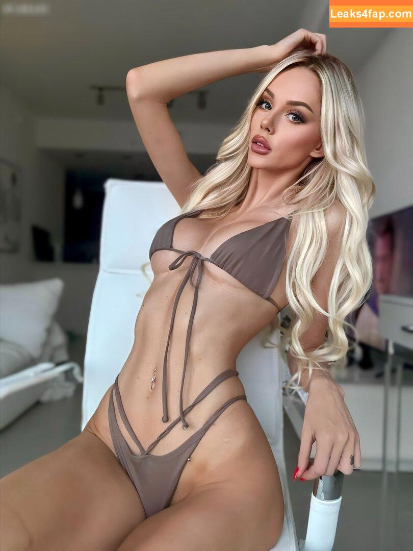 Christin Schultz / christin_schultz_ / christinrenee leaked photo photo #0064