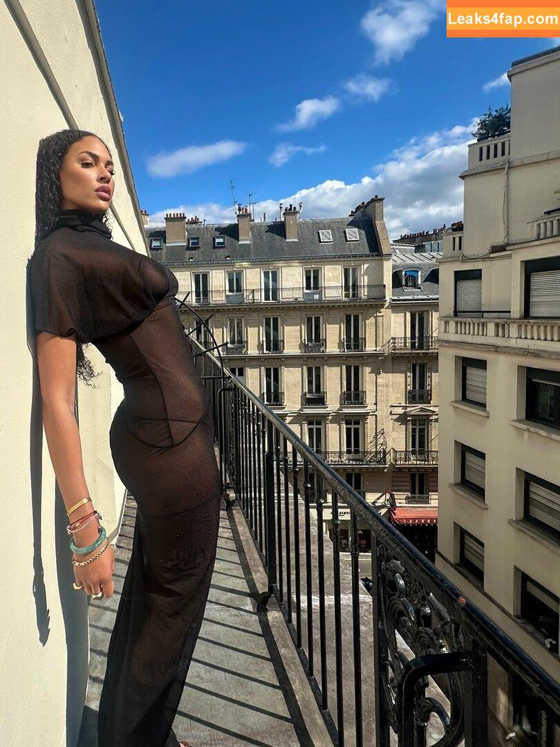 Elizabeth Cambage / ecambage leaked photo photo #0006