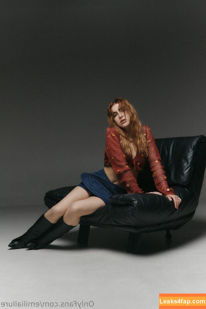 emiliallure /  leaked photo photo #0015